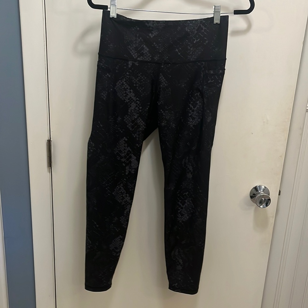Old Navy Black High-Waisted Performance Leggings